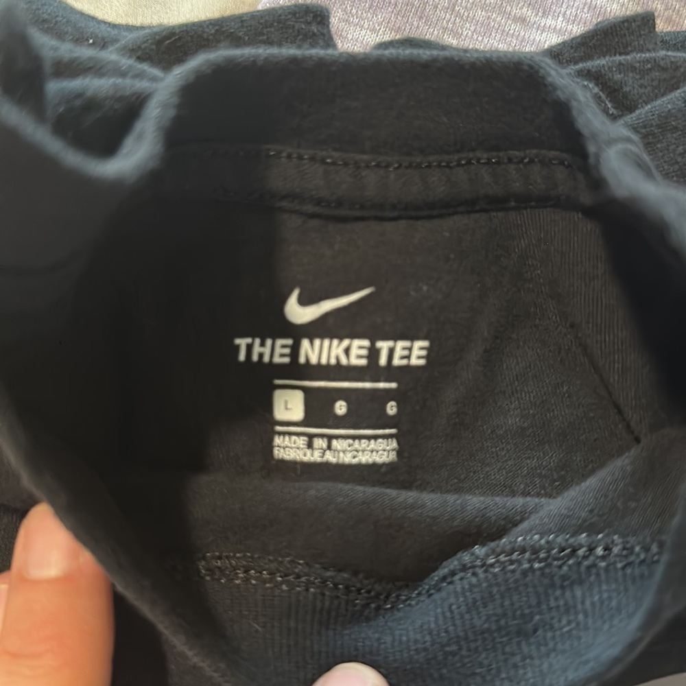 Nike Tee - Picture 5 of 5